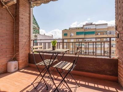 Venta Piso Granada. Piso de tres habitaciones en de Cádiz. Cuarta planta con terraza