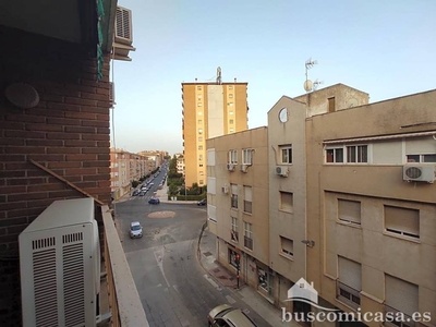 Venta Piso Linares. Piso de tres habitaciones en Calle Antonia López Arista. Buen estado tercera planta con balcón