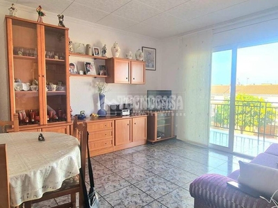 Venta Piso Malgrat de Mar. Piso de tres habitaciones Entreplanta con terraza calefacción central