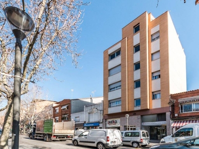 Venta Piso Sabadell. Piso de tres habitaciones Cuarta planta