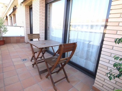 Venta Piso Sabadell. Piso de tres habitaciones Cuarta planta con balcón