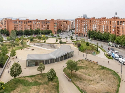 Venta Piso Sabadell. Piso de tres habitaciones en Plaça d' Espanya. Séptima planta