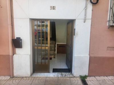 Venta Piso Torrelavega. Piso de dos habitaciones en Calle Casimiro Sainz. Buen estado primera planta