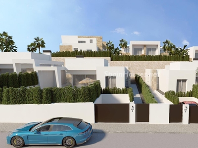 Villa independiente en venta en Algorfa