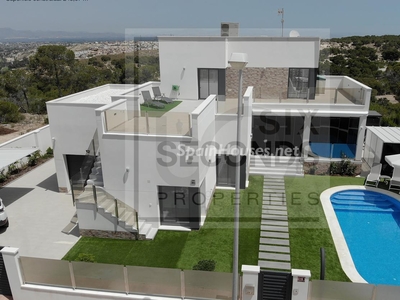 Villa independiente en venta en San Fulgencio