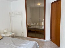 Alquiler apartamento amueblado con ascensor y aire acondicionado en Salou
