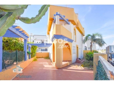 Casa adosada en venta en San Juan de los Terreros