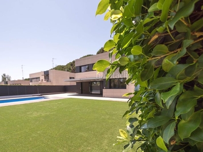 Casa con 5 habitaciones con parking, piscina, calefacción, aire acondicionado y vistas al mar en Sant Andreu de Llavaneres