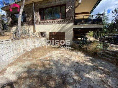 Casa en venta en Avenida de la Berzosilla