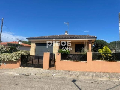 Chalet unifamiliar en venta en Carrer de la Roureda de Can Roig, 23