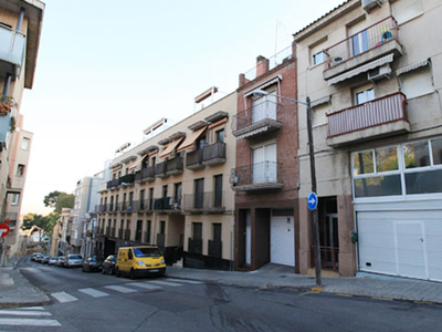 Local en Calle MONTEVIDEO, PLANTA BAJA Y ALTILLO, Sant Boi de Llobregat