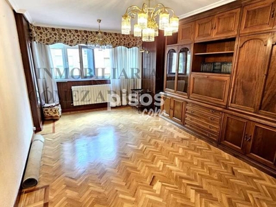 Piso en venta en Calle de Juan Bravo, 5