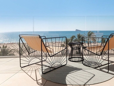 Piso en venta en Playa de Poniente de 4 habitaciones con terraza y piscina