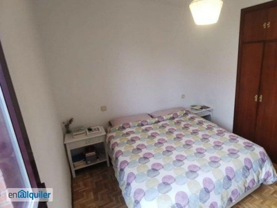Se alquila habitación en piso de 2 habitaciones en el centro de Madrid
