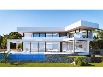 Villa en primera línea en construcción con espectaculares vistas al mar