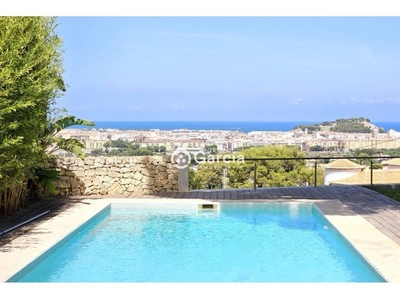 Villa moderna con vistas al mar en venta en Denia - ¡¡EXCEPCIONAL!!
