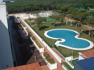 Venta de piso con piscina y terraza en Cartaya