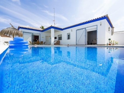 Alquiler de casa con piscina y terraza en Chiclana de la Frontera, Pago Melilla