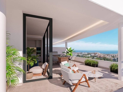Fabuloso apartamento con vistas al mar en venta en Estepona. Málaga