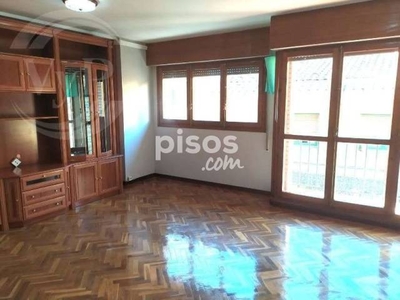 Piso en venta en Calle Baja