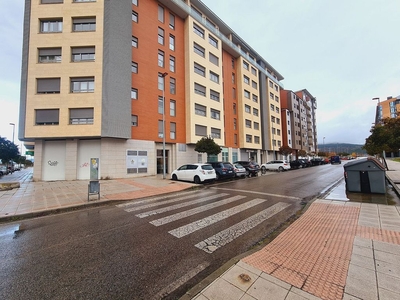Alquiler de piso en calle Antonio González Calderón de 3 habitaciones con terraza y garaje