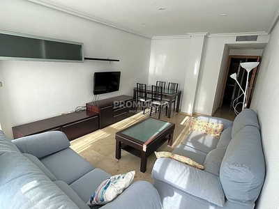 Alquiler de piso en Centro - Murcia de 3 habitaciones con garaje y muebles