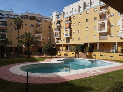 Alquiler de piso en Crevillet - Pinar Alto de 3 habitaciones con piscina y jardín