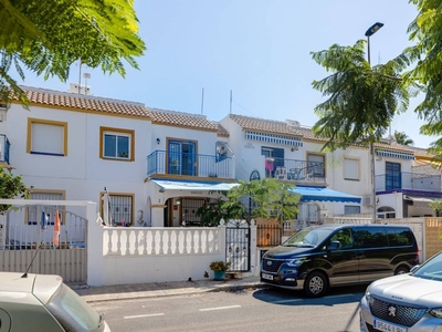 Apartamento en venta en El Chaparral - La Siesta - La Torreta, Torrevieja, Alicante