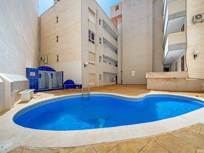 Apartamento en venta en Torrevieja, Alicante