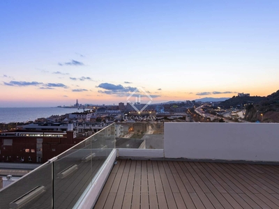 Ático de 213m² con 83m² terraza en venta en Montgat