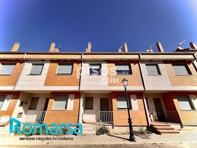 Casa adosada en venta en Calle de la Alameda