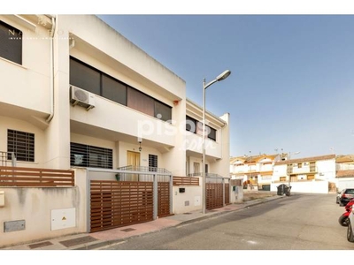 Casa adosada en venta en Calle de Vicente Aleixandre