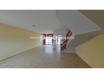 Casa adosada en venta en Calle El Caño