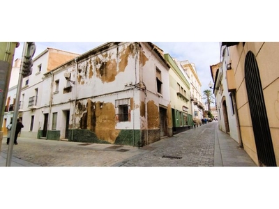 Casa de esquina en pleno centro de Merida