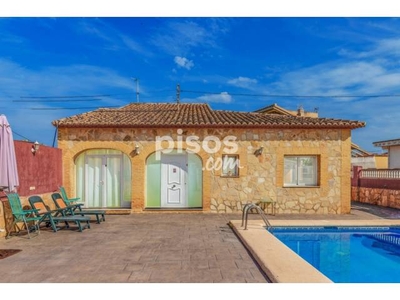 Casa en venta en Carrer Alcoians