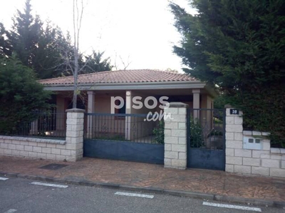 Casa unifamiliar en venta en Parraluz