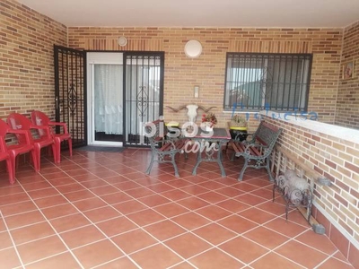 Chalet adosado en venta en Calle Republica de Cuba