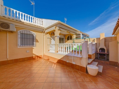 Chalet en venta en Los Altos, Alicante