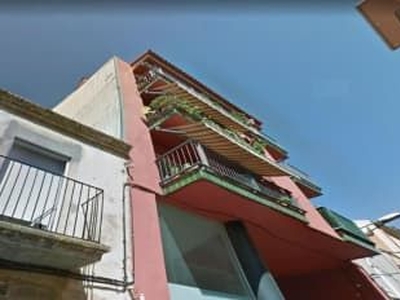 Garaje en venta en Figueres de 22 m²