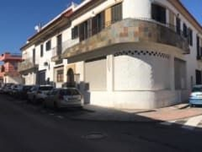 Local en venta en Los Barrios de 50 m²