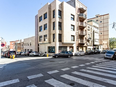 Local en venta en Sabadell de 182 m²