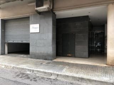 Local en venta en Terrassa de 154 m²