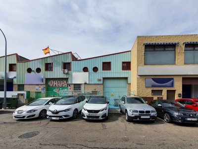 Nave en venta en Alcorcon de 401 m²