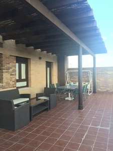 Piso en alquiler en calle Escritor Conde de Zamora de 2 habitaciones con terraza y piscina