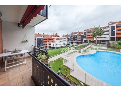 Piso en venta en Avenida del Mar Cantábrico, 16