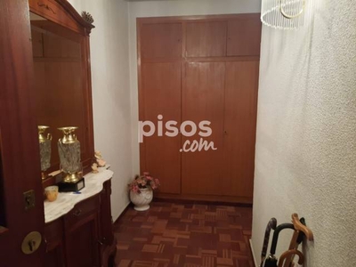 Piso en venta en Avenida del Primero de Mayo, cerca de Calle del Gran Capitán