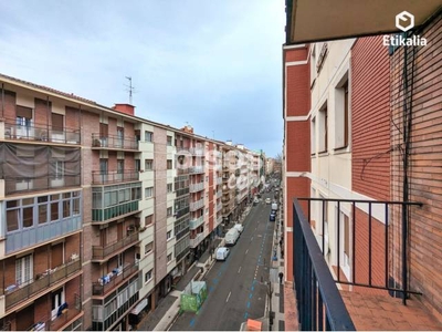 Piso en venta en Calle de Domingo Beltrán de Otazu, cerca de Plaza de la Ciudadela