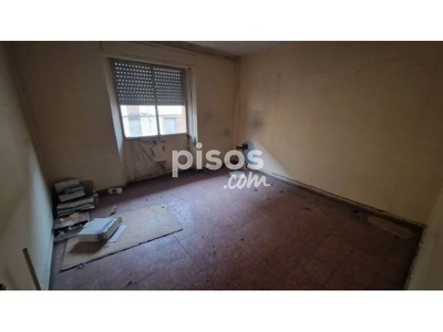 Piso en venta en Calle de los Hermanos Machado, 4