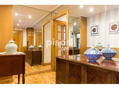 Piso en venta en Calle de María Lostal, 28