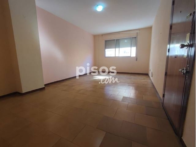 Piso en venta en Calle Semicentro, Número 3